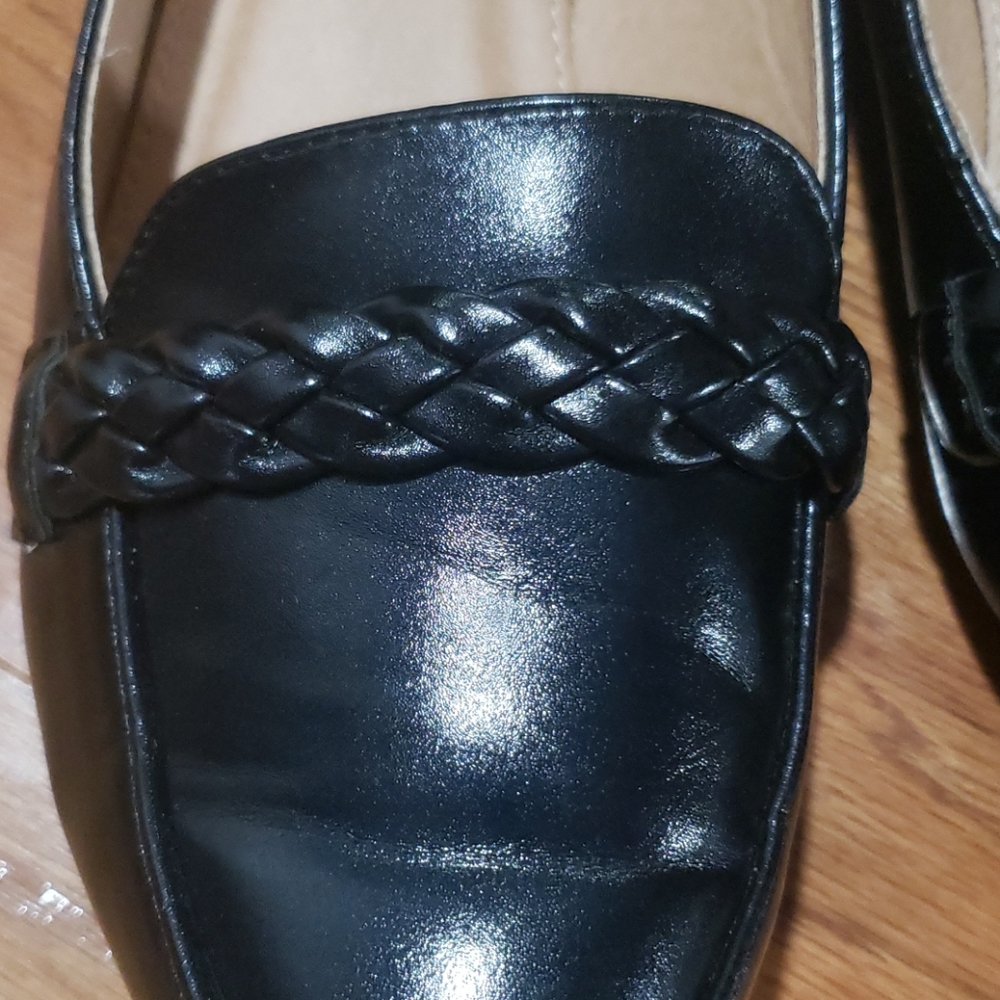 Shoes - Picture 3 of 4